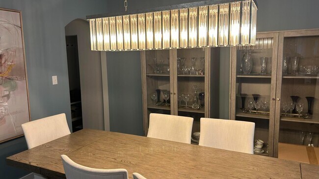 Building Photo - 603 Spring Hollow Dr