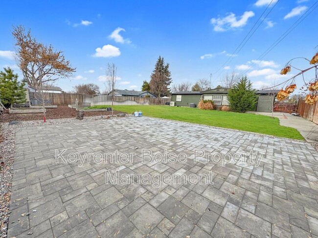 Building Photo - 7867 W Camas St