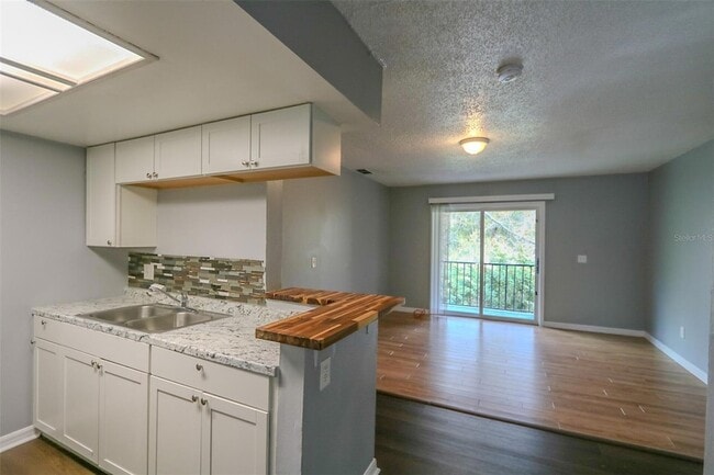 Building Photo - 1810 E 143rd Ave