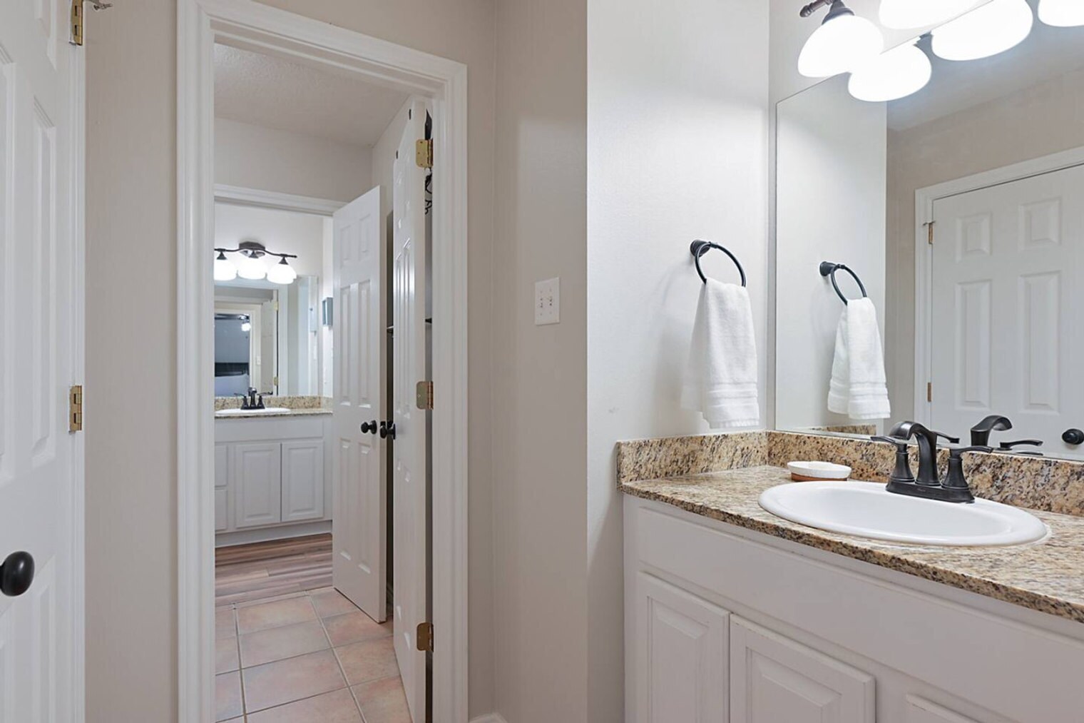 Building Photo - 406 Montauk Ct