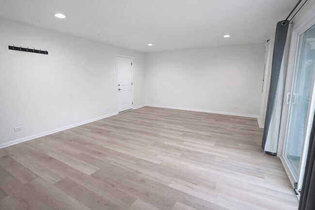 Building Photo - 3463 Bradbury Cir