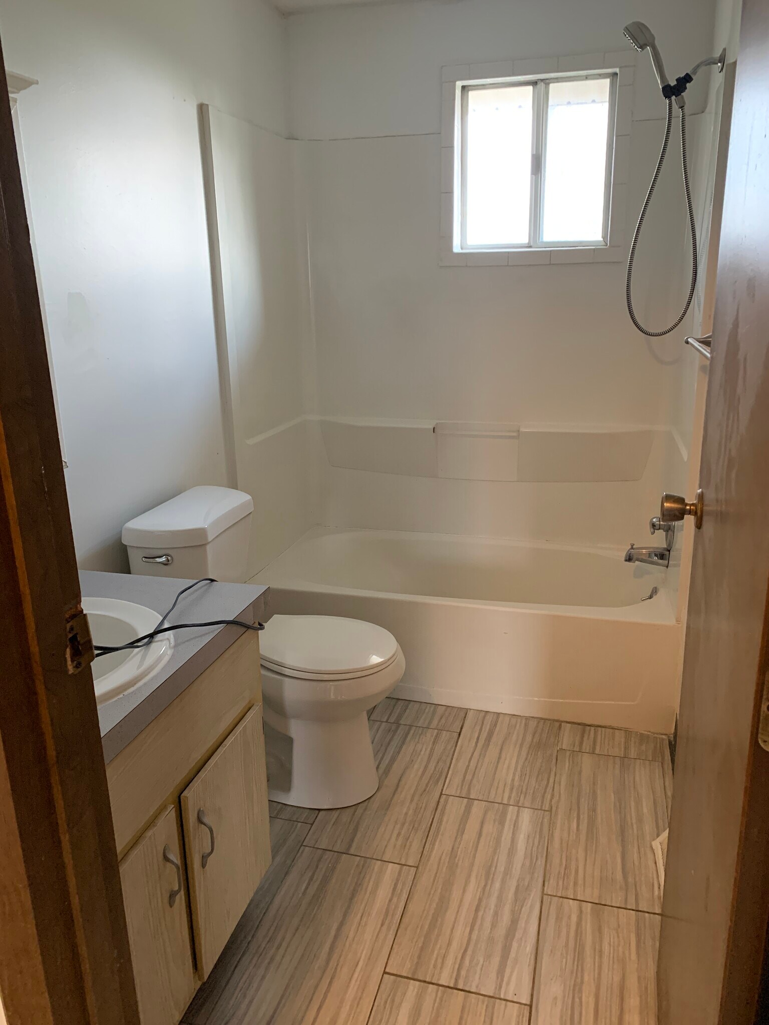 Building Photo - 7486 Seymour St NW