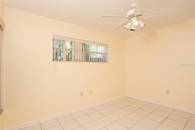 Building Photo - 4755 Village Garden Dr