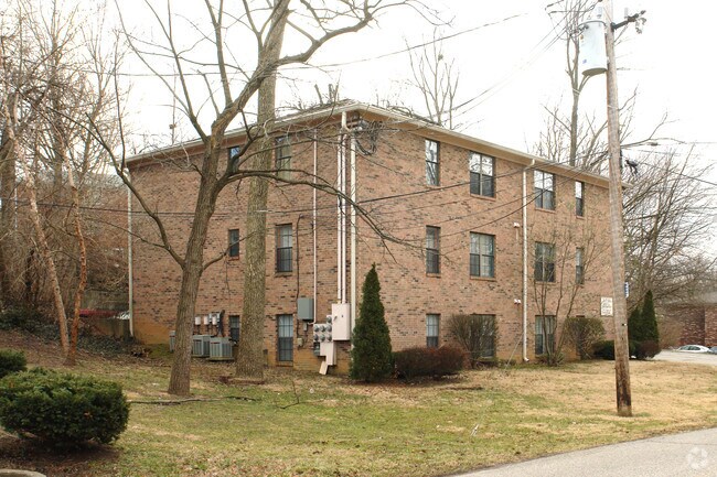 Building Photo - 2710 Chickasaw Ave