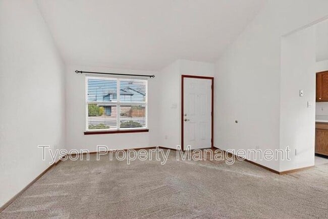 Building Photo - 5344 Chuckwagon Trail NW