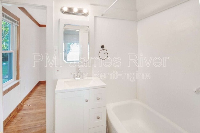 Building Photo - 5006 Caldwell Ave