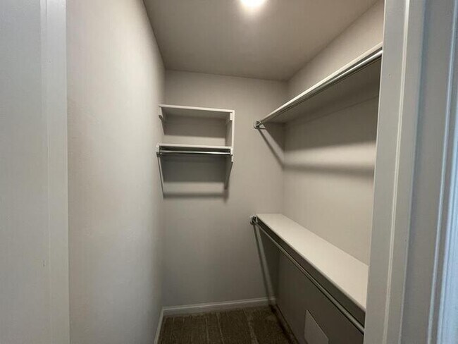Building Photo - 1105 Osprey Dr