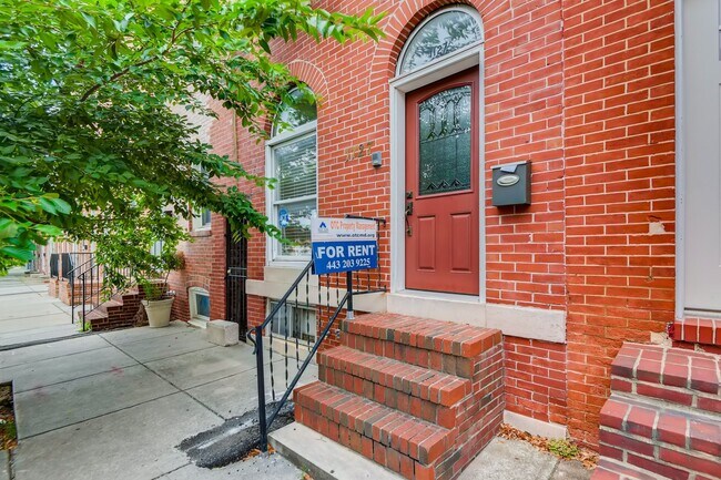 Building Photo - 1127 S Hanover St