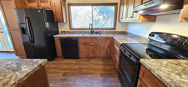 Building Photo - 1231 Cedar Park Pl