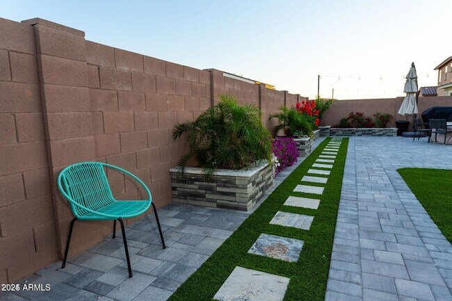 Building Photo - 8543 W Palo Verde Dr