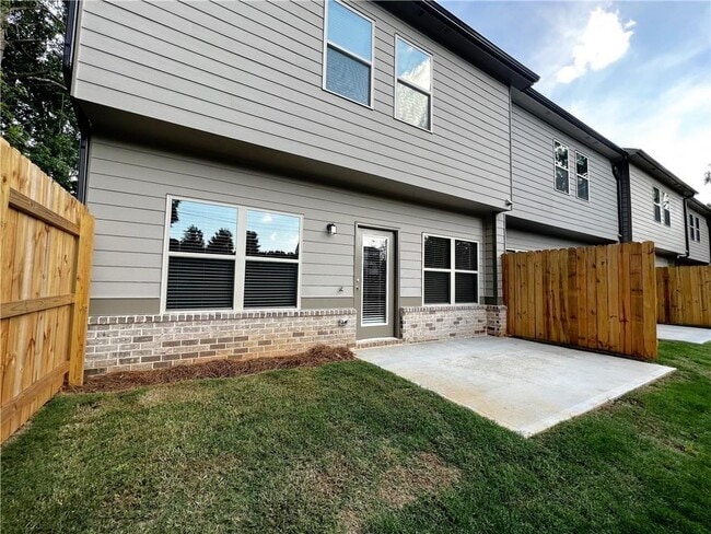 Building Photo - 500 Rockfern Ct