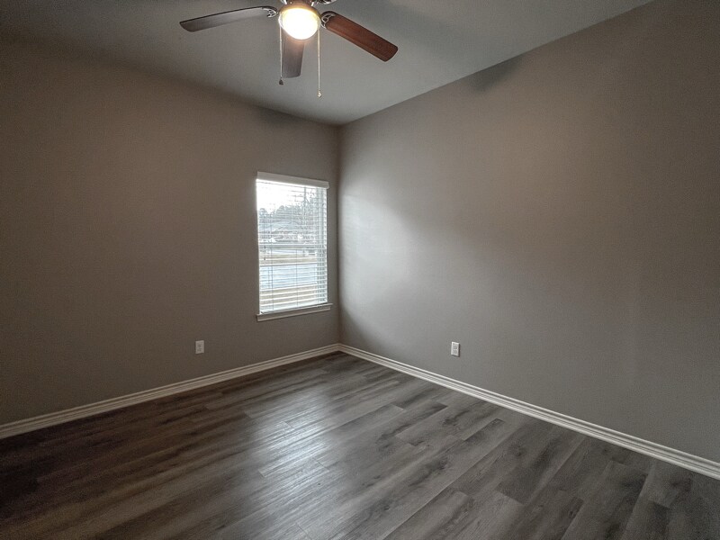 Building Photo - 16104 Echo Glen Dr