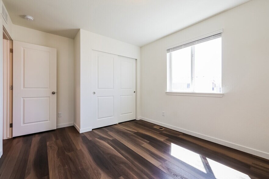 Building Photo - 4750 N Tower Dr