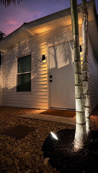 Building Photo - 7022 Flint Dr