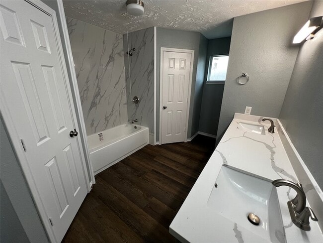 Building Photo - 19819 Dawn Mist Dr