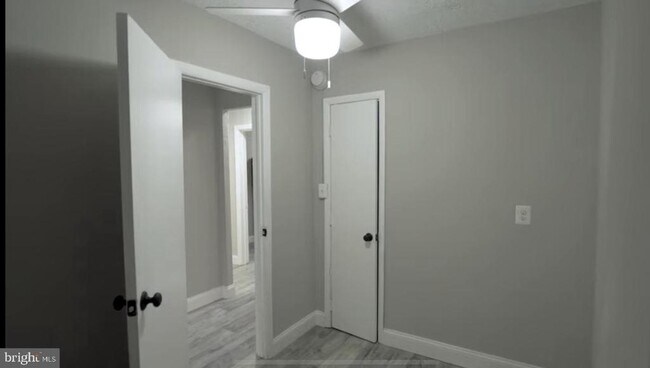 Building Photo - 2 Galveston Pl SW