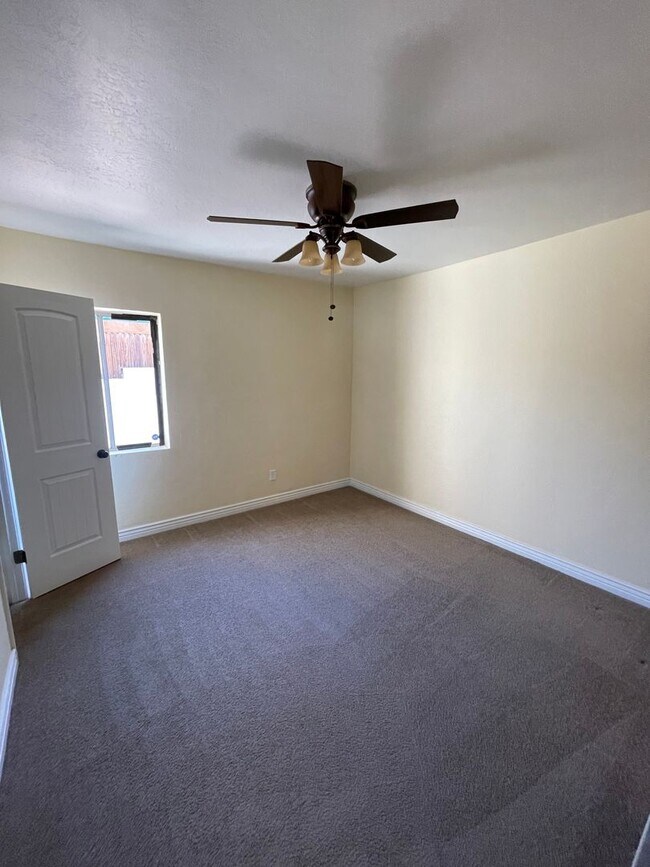 Building Photo - Affordable 2 Bedroom home near Downtown Yuma!