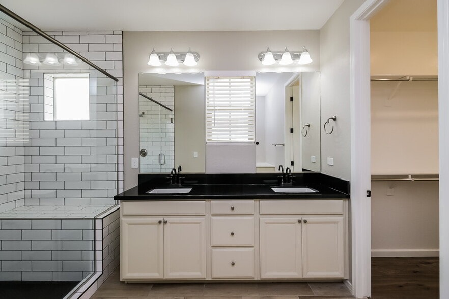 Building Photo - 1963 S Follett Way