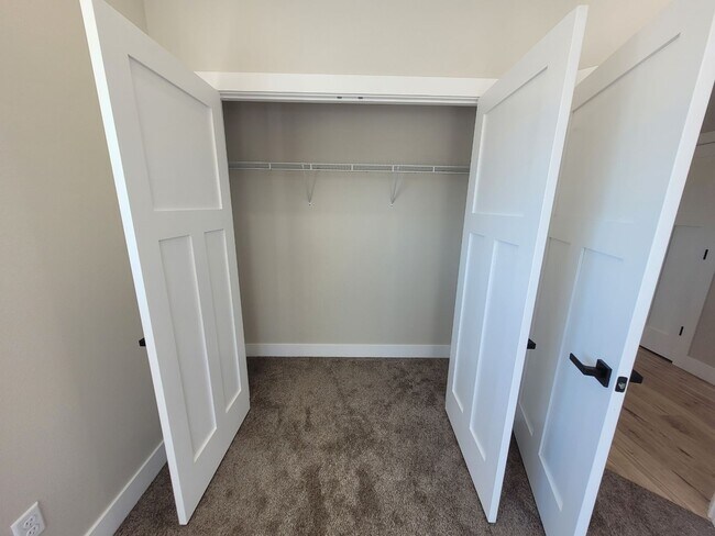 Building Photo - Cannery Crossing #2