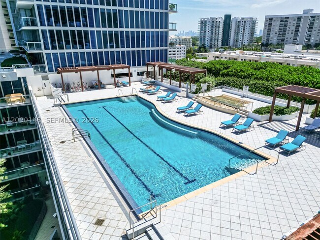 Building Photo - 6801 Collins Ave