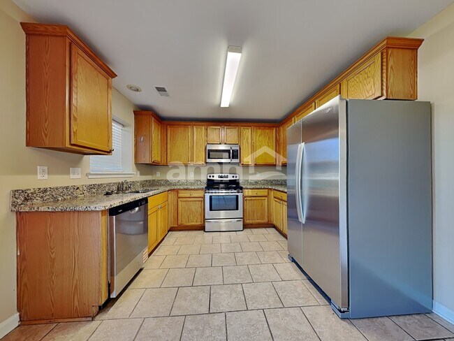 Building Photo - 230 Stoney Xing