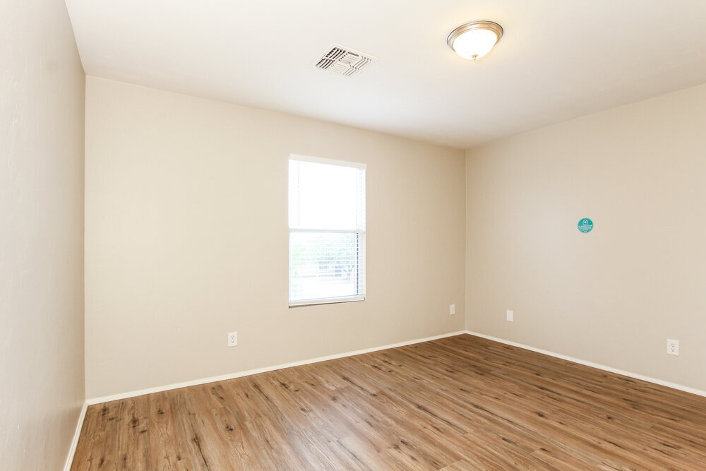 Building Photo - 7000 S Goshawk Dr