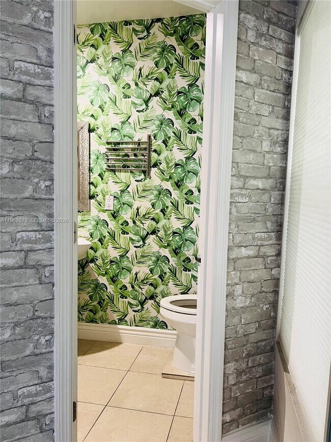 Building Photo - 1536 Polk St