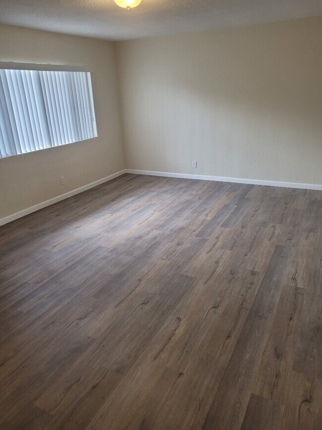 1415 E Alondra Blvd 1415 E Alondra Blvd Compton CA 90221 Apartment