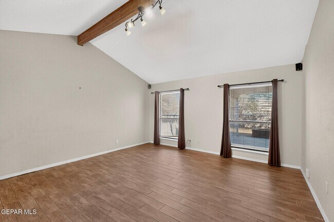 Building Photo - 7419 Mission Viejo Dr