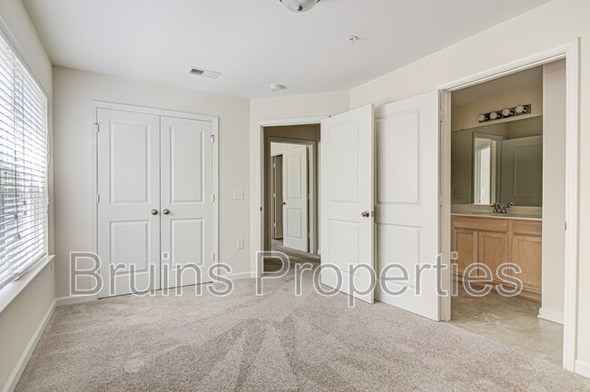 Building Photo - 4505 Old Battleground Rd