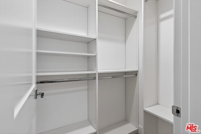 Building Photo - 9036 W 24th St