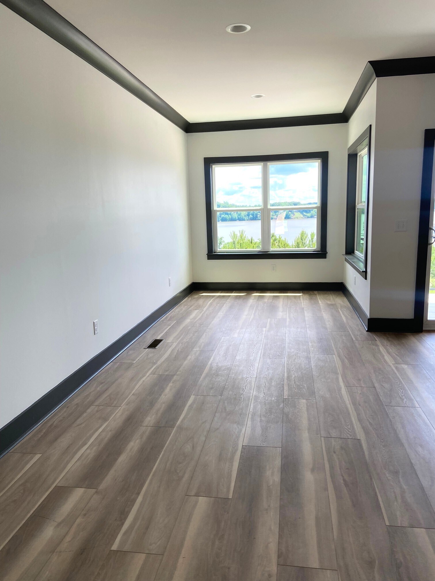 Building Photo - 1166 Ranch Marina Rd