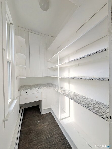 Building Photo - 102 Elm St