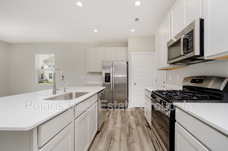 Building Photo - 11431 Hartwell St