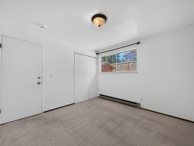 Building Photo - 5025 S 167th St