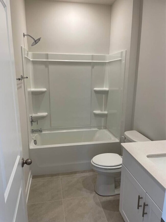 Building Photo - Available Soon! Stunning Five Bedroom, Three Bath Home in Clear Pond!