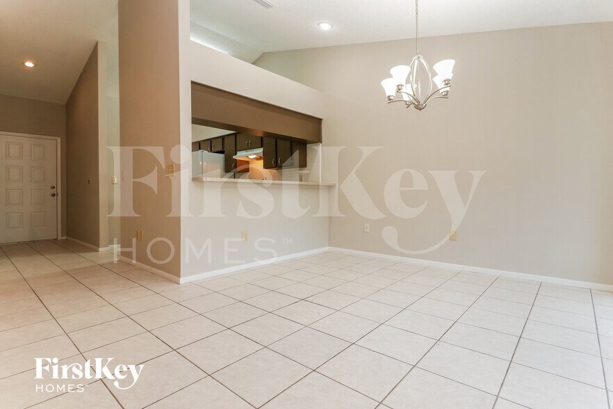 Building Photo - 1423 Mohrlake Dr