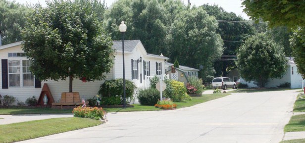 Building Photo - Silver Springs