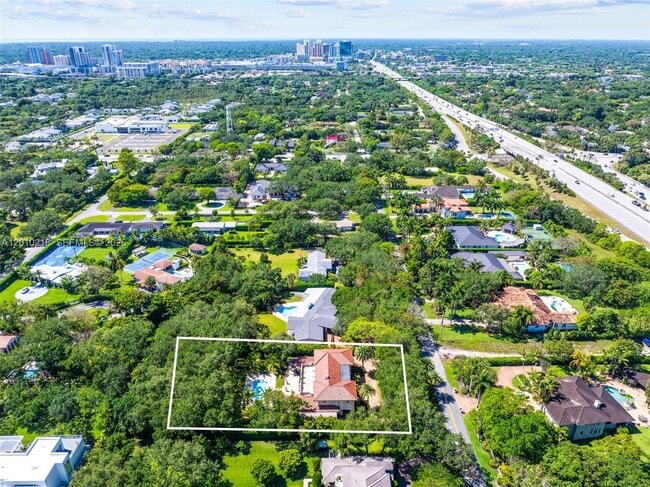 Building Photo - 6905 SW 75th Ave