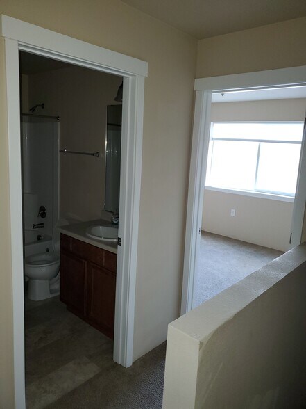 Building Photo - 5209 E Upriver Dr