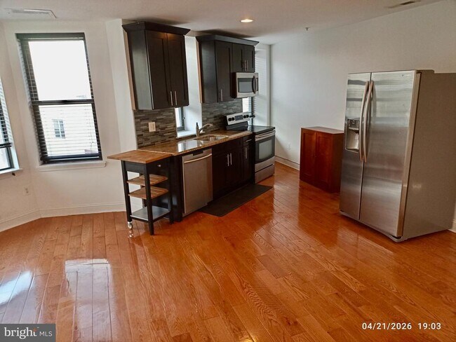 Building Photo - 1250 Ridge Ave