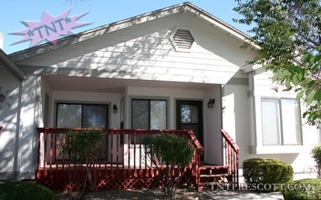 Building Photo - Condo in Montana Terrace HOA ~ COMP HOLD