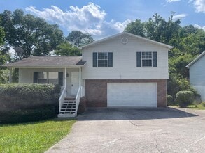 Building Photo - 3 bed, 2 bath, 2 car garage home w/ finished basement/bonus room in West Knox
