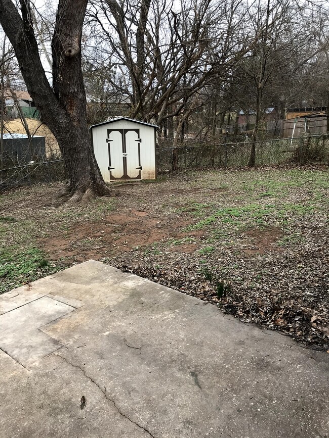 Backyard with Storage Shed - 505 Noble Dr