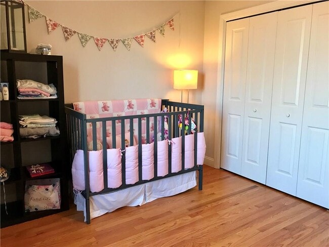 Building Photo - 9 Marshall Ln