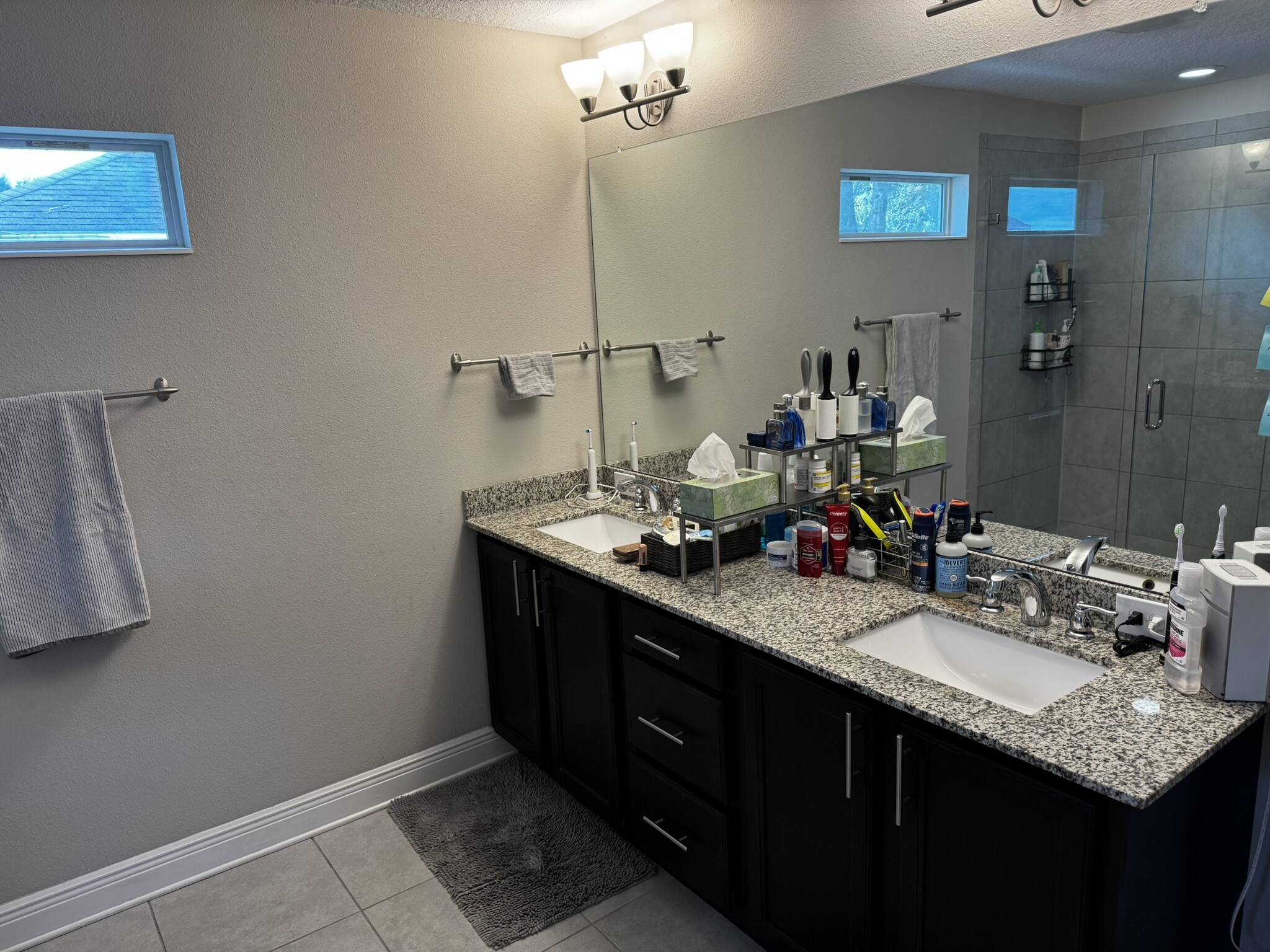 Master Bath - 4131 N Habana Ave