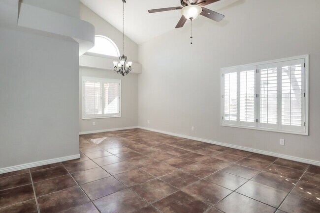 Building Photo - 2571 W Blaine Ct