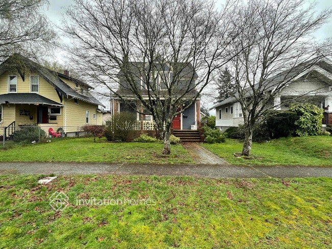 Building Photo - 2716 S 14th St