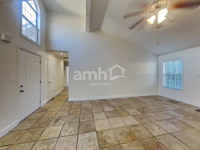 Building Photo - 677 New England Way