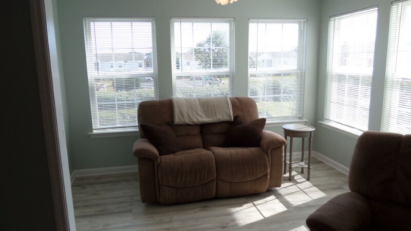 Building Photo - 2266 Huntingdon Dr